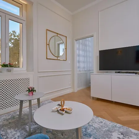 Salve Luxury By Interhome *
